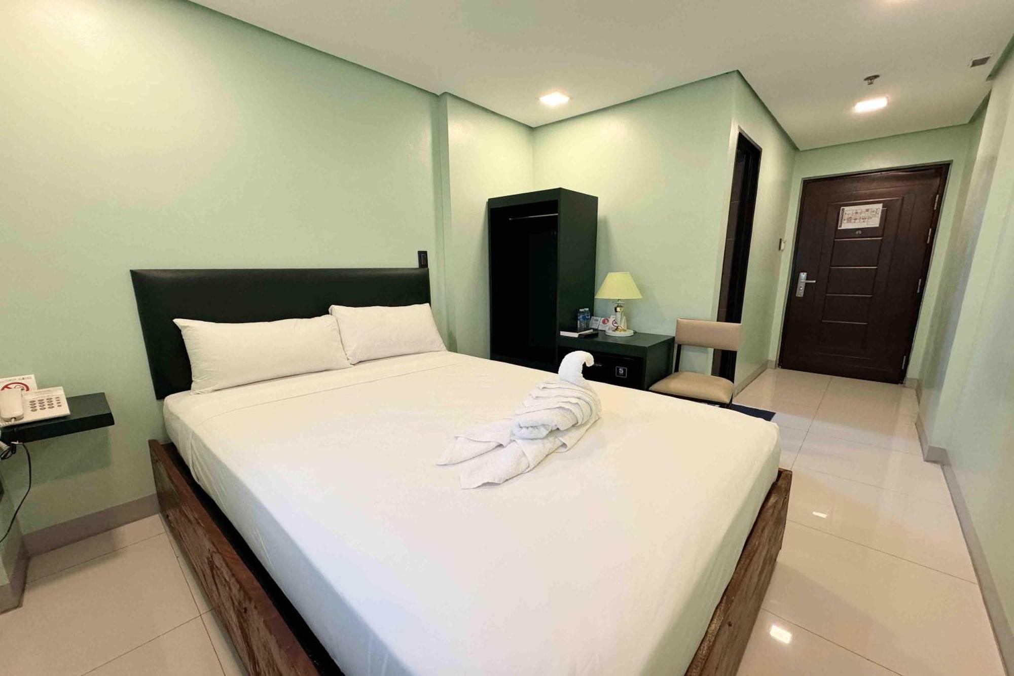 Belltower Csheli Suites Bantay - Vigan Exteriör bild