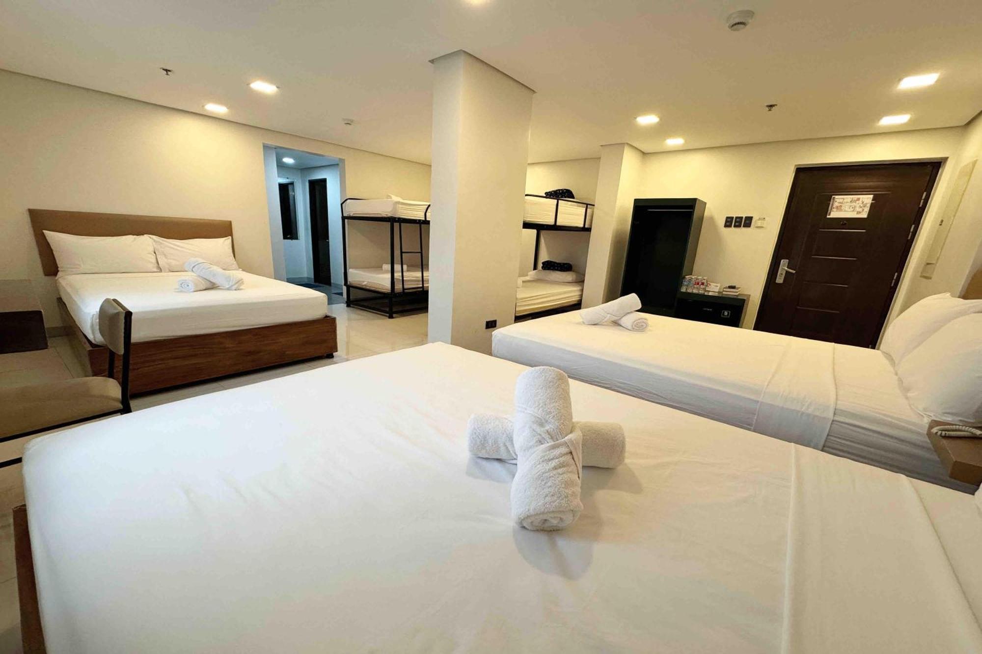 Belltower Csheli Suites Bantay - Vigan Exteriör bild